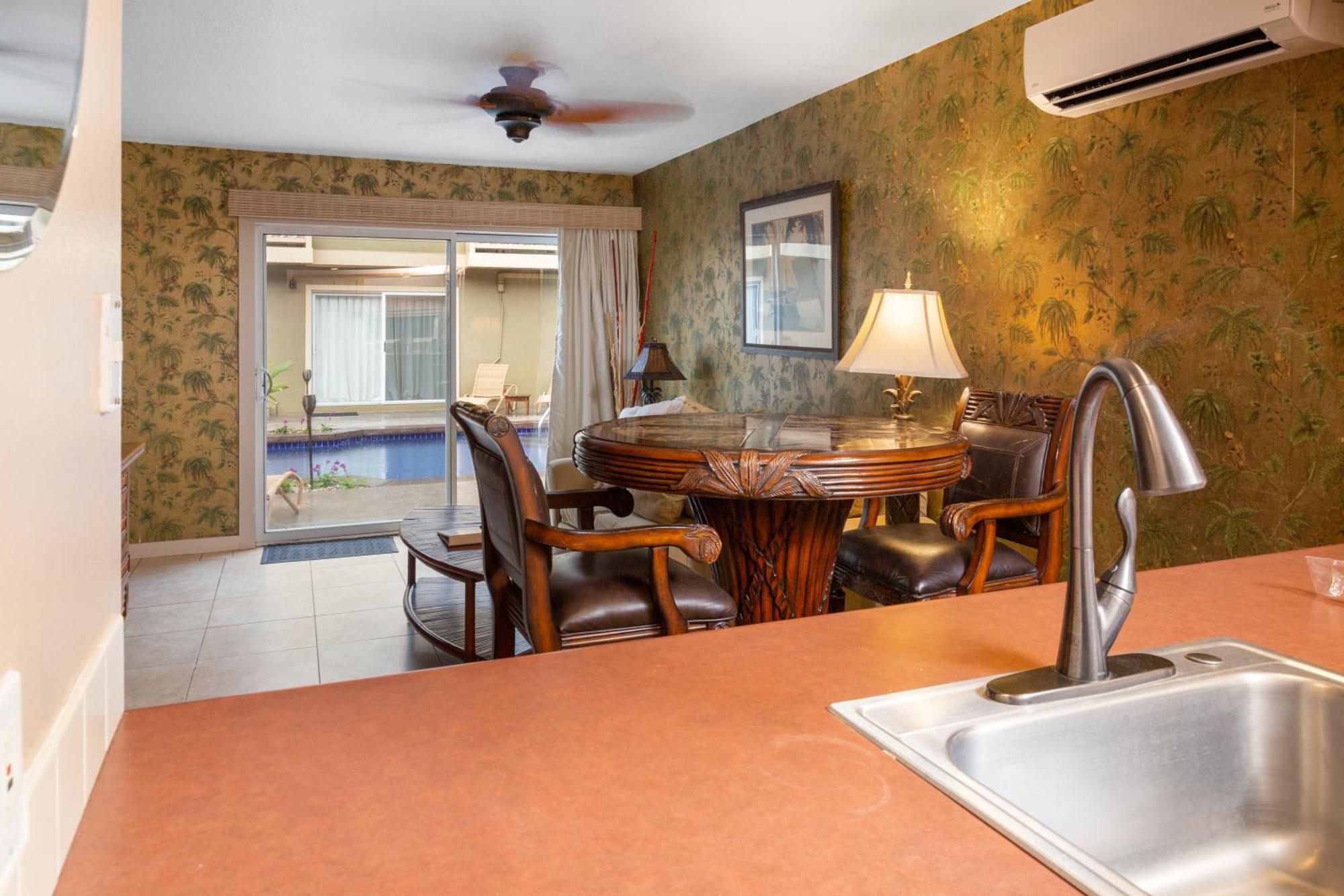 Lotus Suite, 1 Bedroom, Sleeps 4, Pool & Bbq, Pre-Renovation Summer Sale Kihei Dış mekan fotoğraf